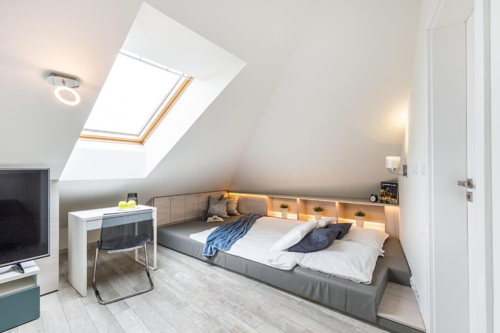 Modern & New Place Next To Wawel Castle & Vistula كراكوفيا المظهر الخارجي الصورة